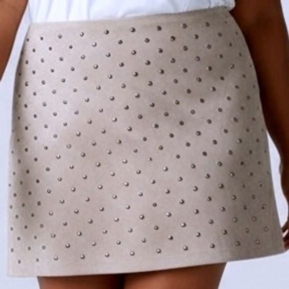 Forever 21 Dresses & Skirts - Forever 21‎ Plus Blush Pink Studded Suede Mini Skirt 3X holiday party Barbiecore